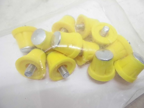 【SALE】MTBシューズ用スパイクピン 12本入り イエロー