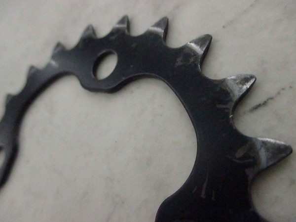チェーリング トリプル用 22T/PCD:64mm