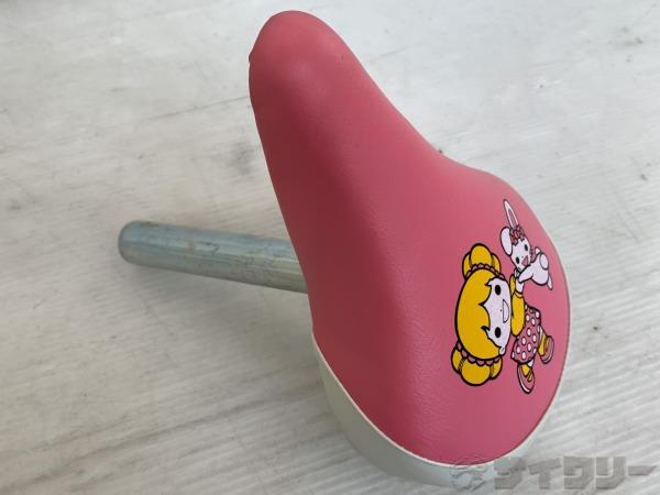 子ども用サドル ピンク/ホワイト キャラクターロゴ入り