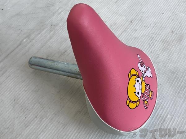 子ども用サドル ピンク/ホワイト キャラクターロゴ入り