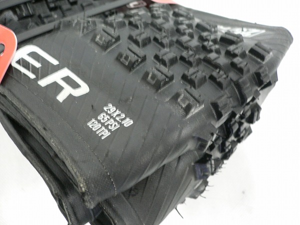 【SALE】ブロックタイヤ ROLLER 29×2.10