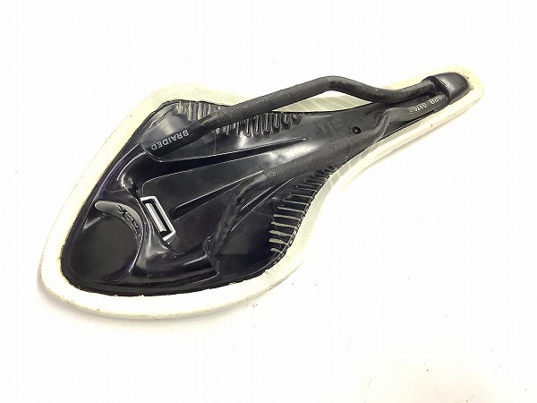 【SALE】サドル ARIONE CX BRAIDEDレール 