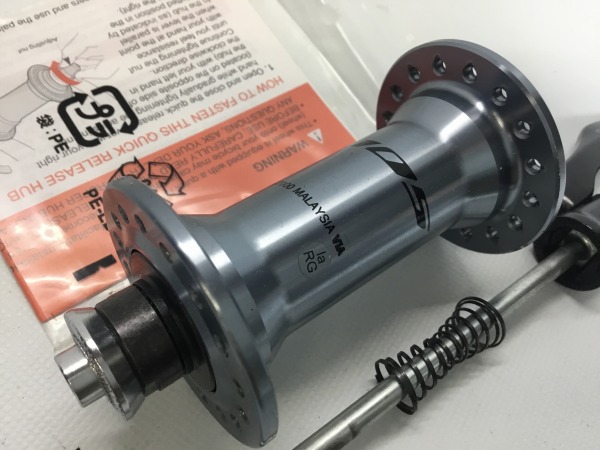 フロントハブ 105　HB-R7000 32H