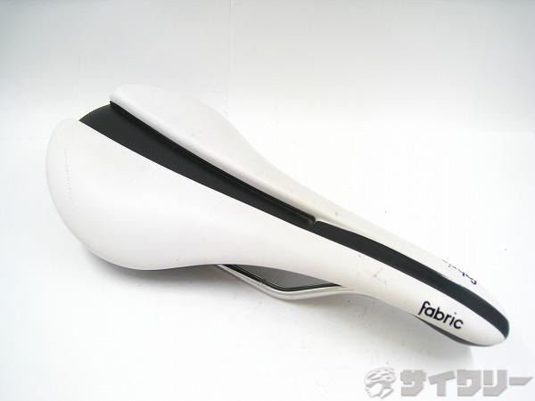 サドル LINE RACE SHALLOW チタンレール 134mm