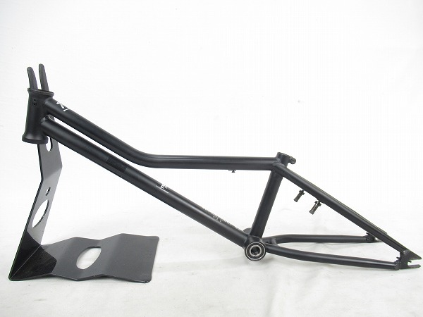 V-FRAME　Viki Gomezモデル