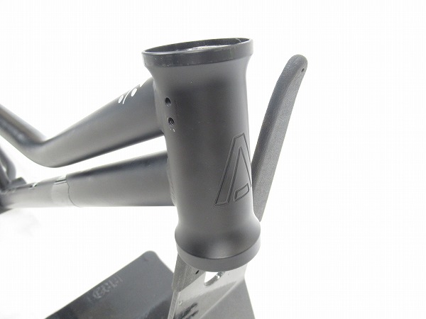 V-FRAME　Viki Gomezモデル