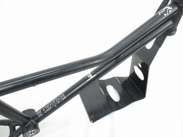 V-FRAME　Viki Gomezモデル