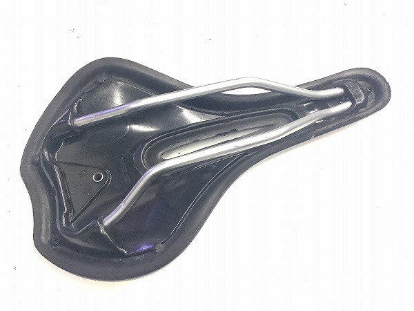 サドル Osprey O スチールレール ※破れあり