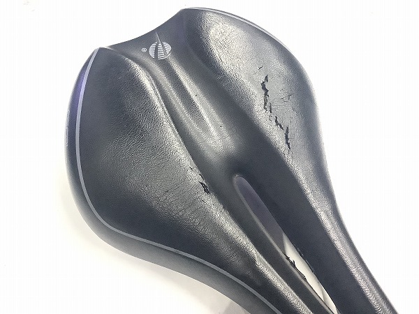 サドル Osprey O スチールレール ※破れあり