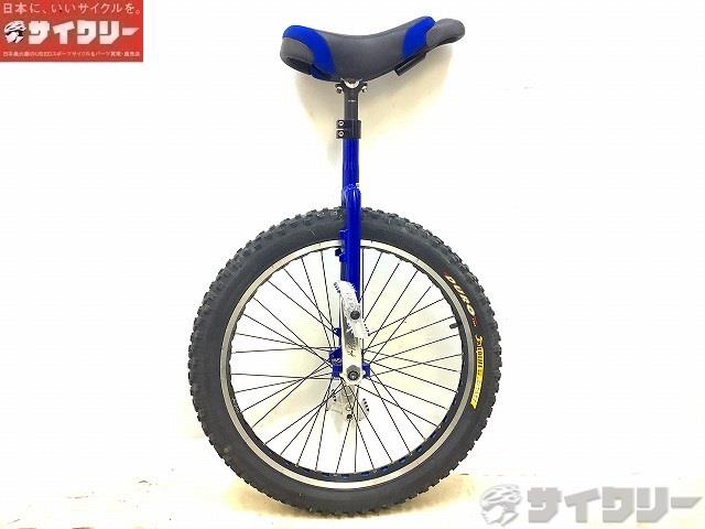 ブレーキ＆変速機付きの一輪車でエクストリームライド！ クリス