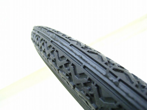 タイヤ 18x1.75 ブラック/ホワイト