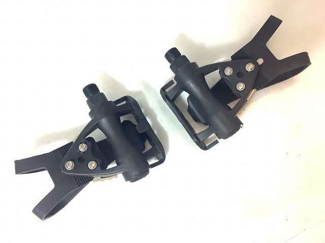 フラットペダル 　トゥストラップ付