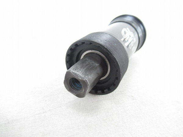 ボトムブラケット　JIS　68mm　103mm　スクエア