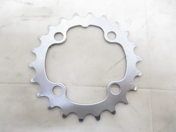 チェーンリング 22T 64bcd