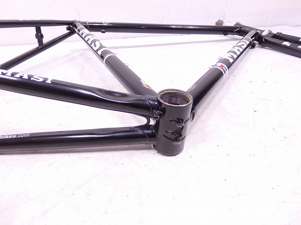 SPECIALE ROAD LUG