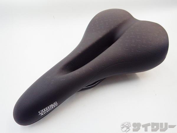 サドル ACENTIA スチールレール