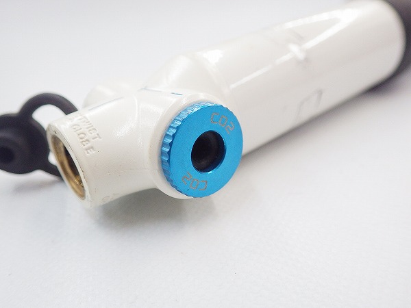 携帯ポンプ CO2ボンベ 仏式