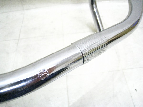 トラックハンドル B123 NJS 390/25.4mm スチール