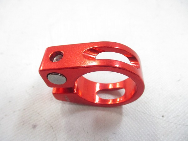 シートクランプ 28.6mm レッド