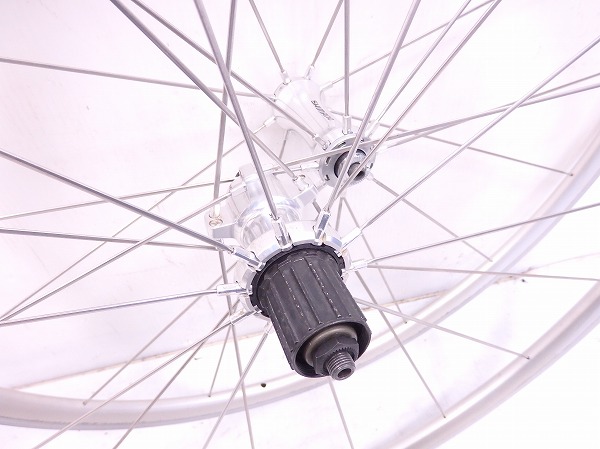 Shimano WH-R560 Wheelset 700c 10-Spd Cog Michelin Tires