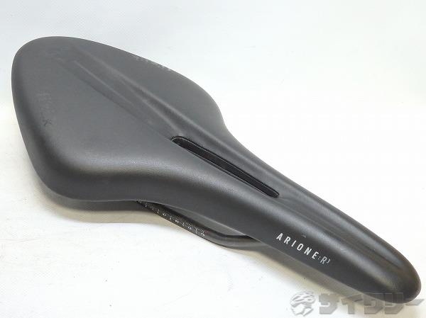 サドル　ARIONE R3 OPEN Kiumレール