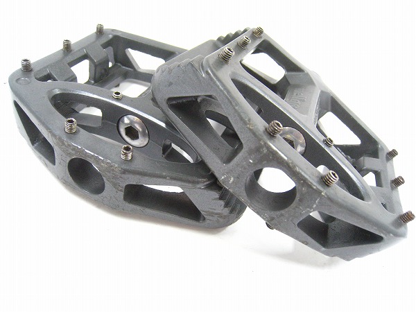 フラットペダル MG-1 MAGNESIUM グレー