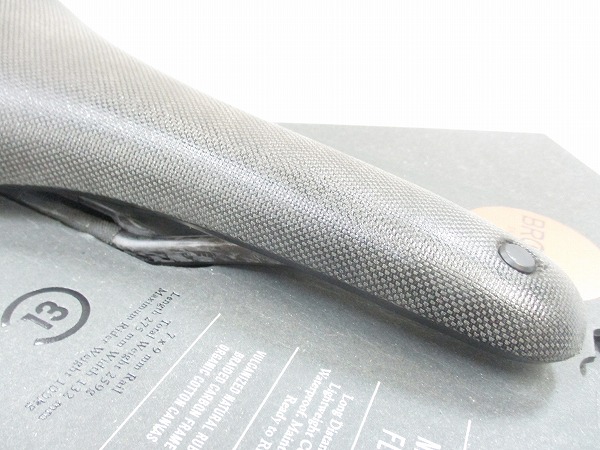 サドル C13 CAMBIUM カーボンレール