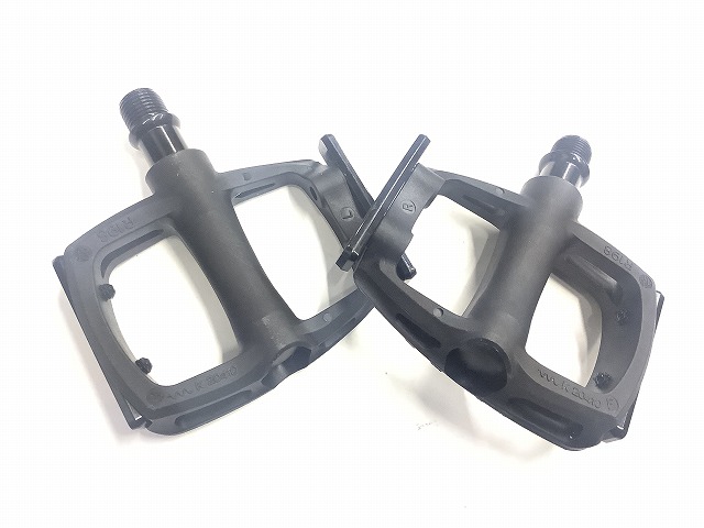 フラットペダル R198 ブラック