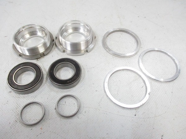 ボトムブラケット JIS 68mm 113/124mm チタンシャフトx2