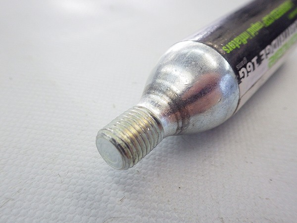 CO2ボンベ 内容量：16g/ねじ切りタイプ