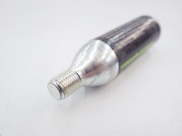 CO2ボンベ 内容量：16g/ねじ切りタイプ