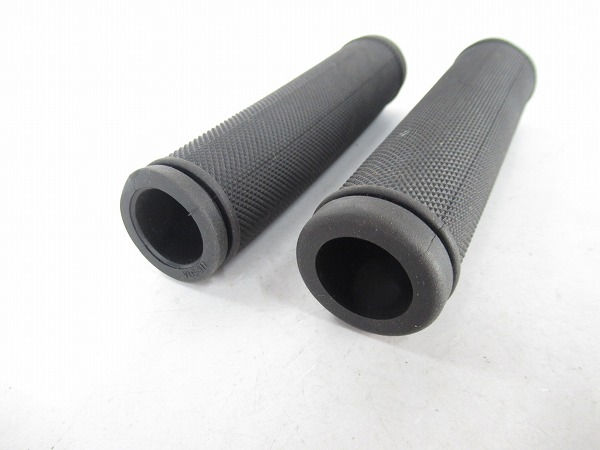 グリップ　ブラック　全長130mm