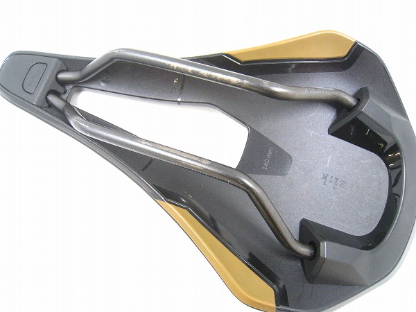 サドル ARGO VENTO R3 K:iumレール 140mm