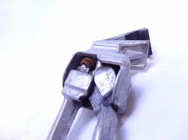 ダブルレッグセンタースタンド