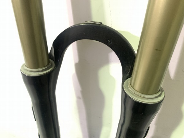 フロントサスペンション BOXXER RACE 26インチ 110x20mmスルーアクスル