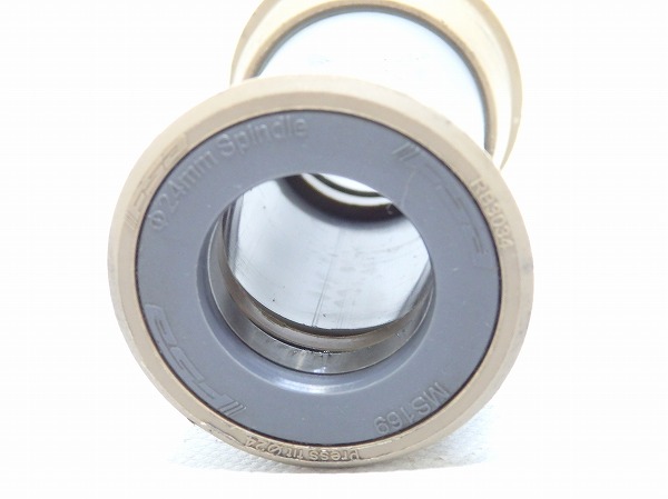 ボトムブラケット Pressfit φ24mm