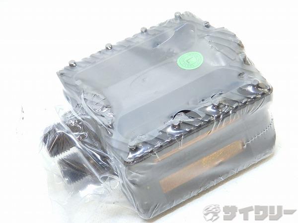 樹脂製フラットペダル