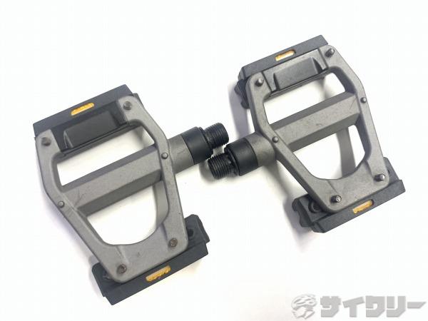 フラットペダル グレー