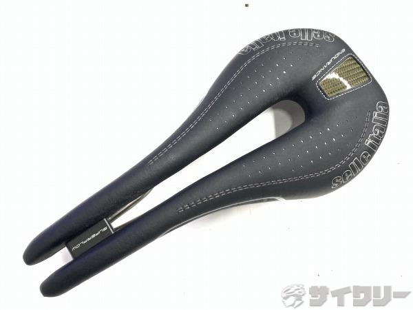 サドル NOVUS ENDURANCE SMALL TI316レール ブラック