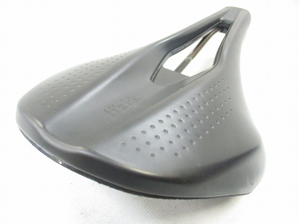 サドル ARGO TEMPO R3 kiumレール 150mm