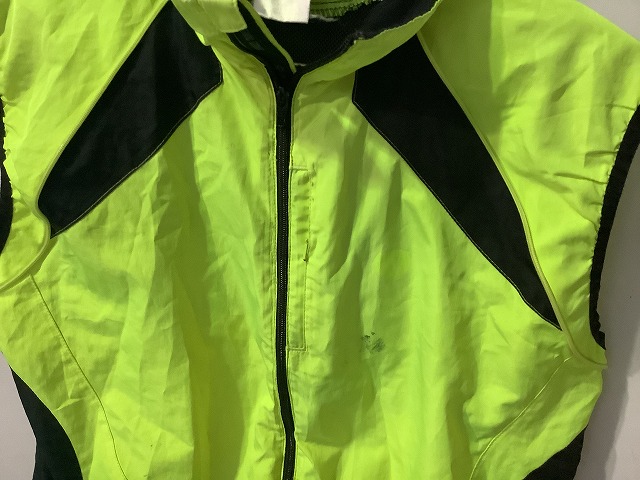 ウィンドブレーカー Mサイズ イエロー 袖欠品