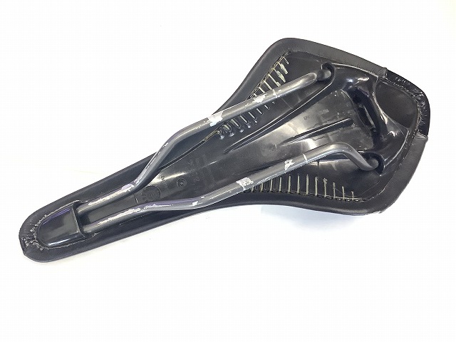 サドル ARIONE CX MANGANESEレール ブラック 破れあり