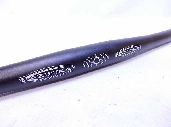 フラットバー 31.8/580mm ブラック