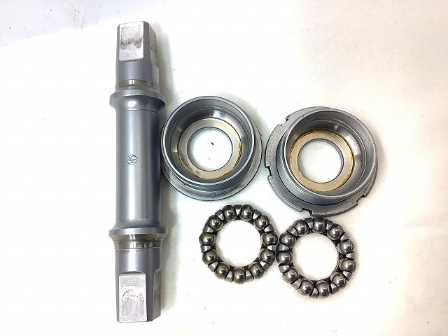 ボトムブラケット SUGINO75  68/109mmJIS　NJS刻印あり