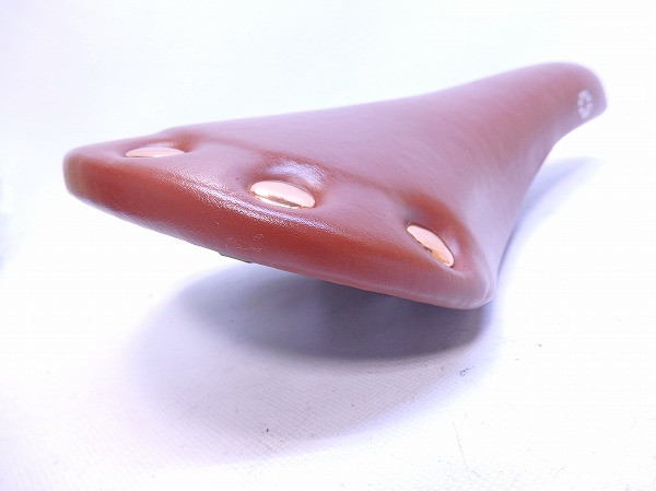 サドル DAHONロゴ スチールレール ブラウン