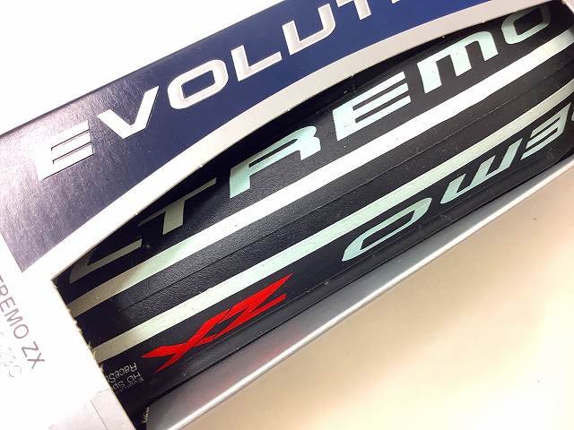 タイヤ ULTREMO ZX 700x23c