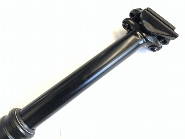ドロッパーシートポスト ブラック 30.9/およそ425mm(実測)