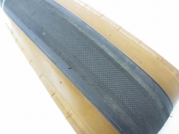 クリンチャータイヤ GRAVEL KING 700x26c