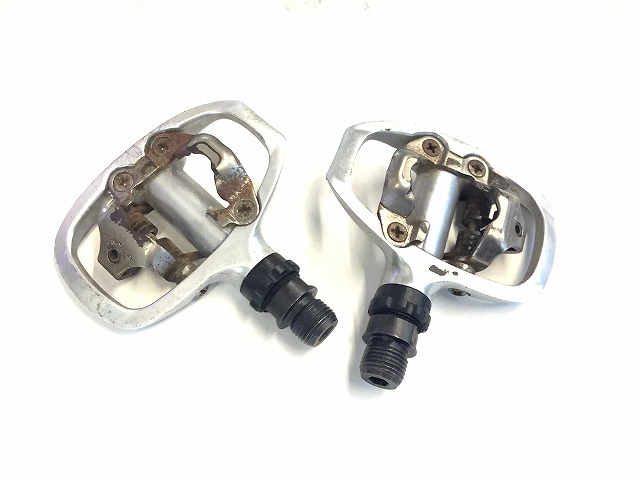 ビンディングペダル PD-A520 SPD ※軸にガタ有
