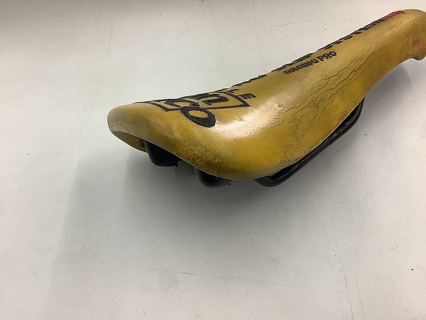 サドル CONCOR  LIGHT　イエロー